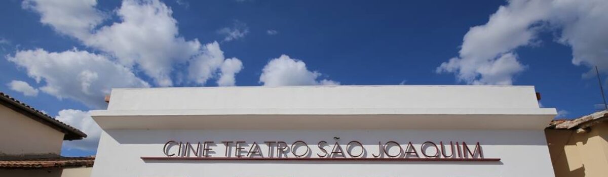Cine Teatro São Joaquim tem programação de shows e oficinas gratuitas no mês de julho