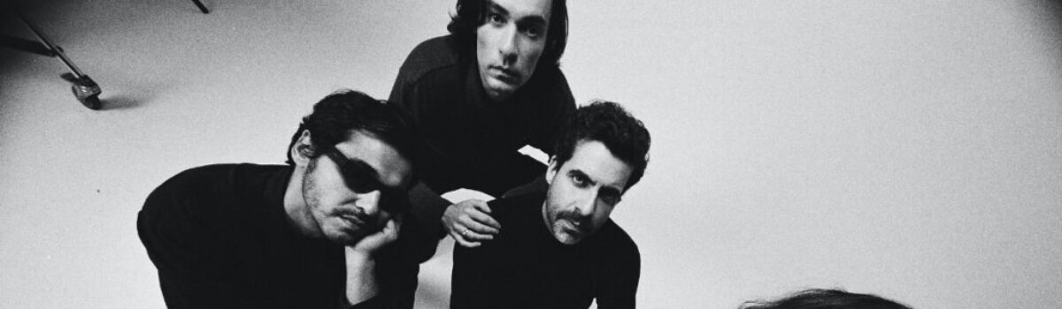 Terno Rei faz show inédito no Martim Cererê com novo álbum Nenhuma Estrela