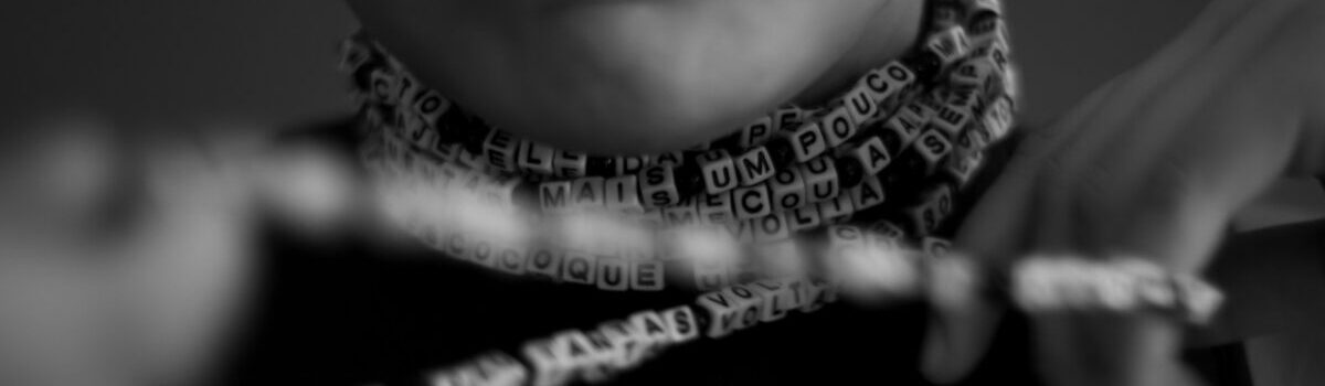 Vila Cultural Cora Coralina abre agenda 2026 com exposição “Aquilo que fica e outros fantasmas”