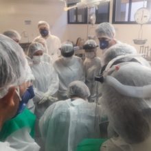 Auxiliares de autópsia em formação