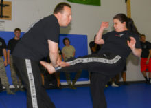 Treinamento (aula demonstrativa) de Krav Magá