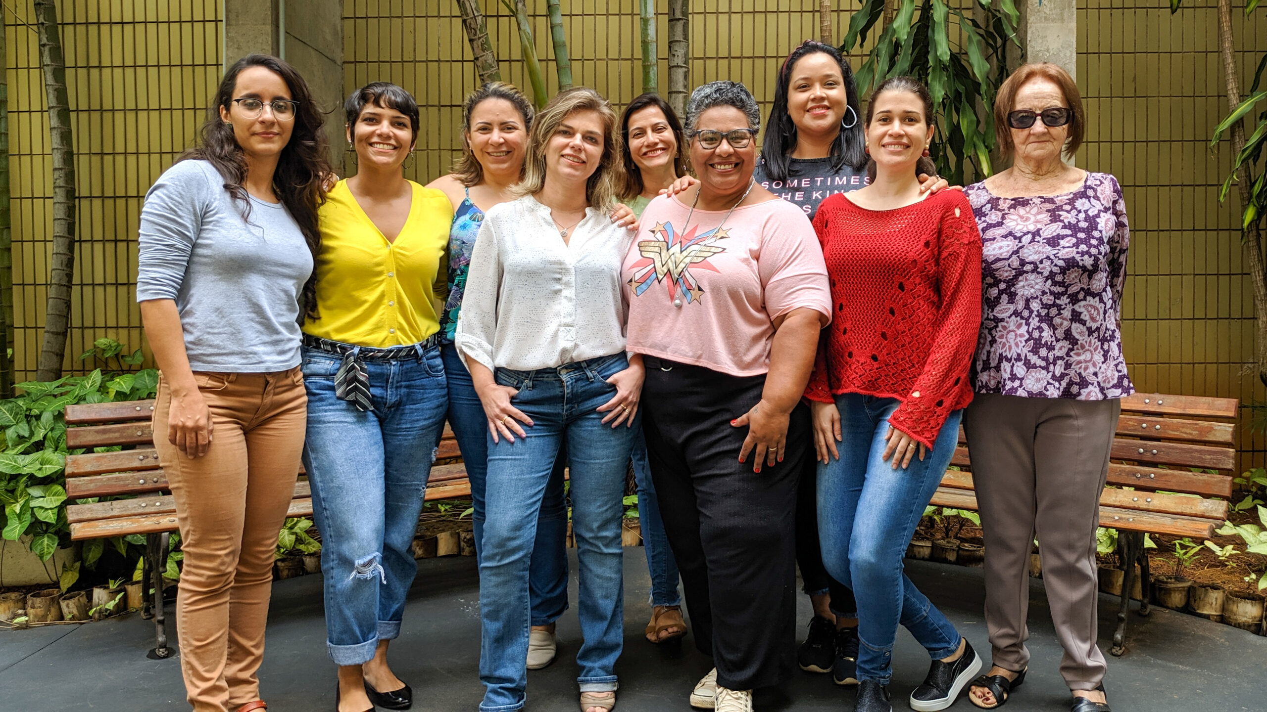 Mulheres da equipe da Rádio Brasil Central