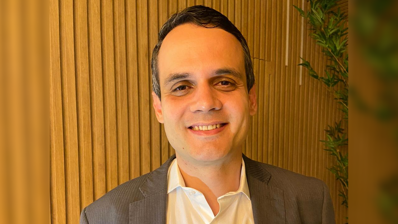 O novo diretor de Telerradiodifusão da Agência Brasil Central, Rafael Vasconcelos
