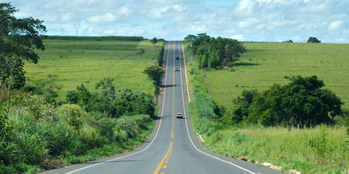 Governo de Goiás vai pavimentar e recuperar 1.600 quilômetros de rodovias