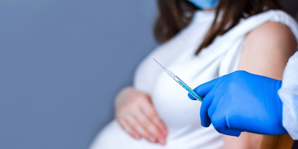 Goiânia define centro de vacinação contra Covid-19 para grávidas