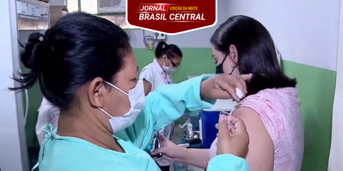 Jovens a partir de 17 anos começam a ser vacinados contra Covid em Goiânia