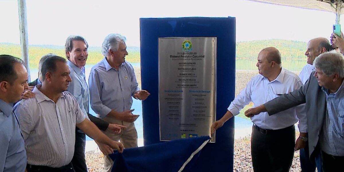 Caiado e Ibaneis inauguram sistema que leva água a cidades de Goiás e do DF