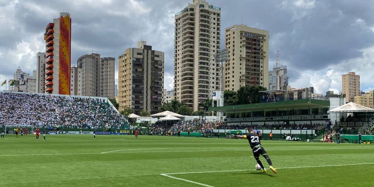 Goiás vence o clássico contra o Vila Nova por 1X0