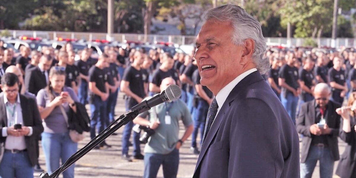 Caiado participa de solenidade de apresentação dos 852 alunos da PM