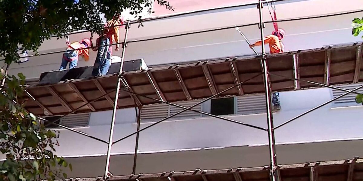 Prédios históricos da Praça Cívica passam por revitalização