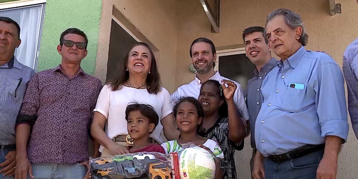 Governo entrega moradias e brinquedos em Aruanã e São Luiz do Norte