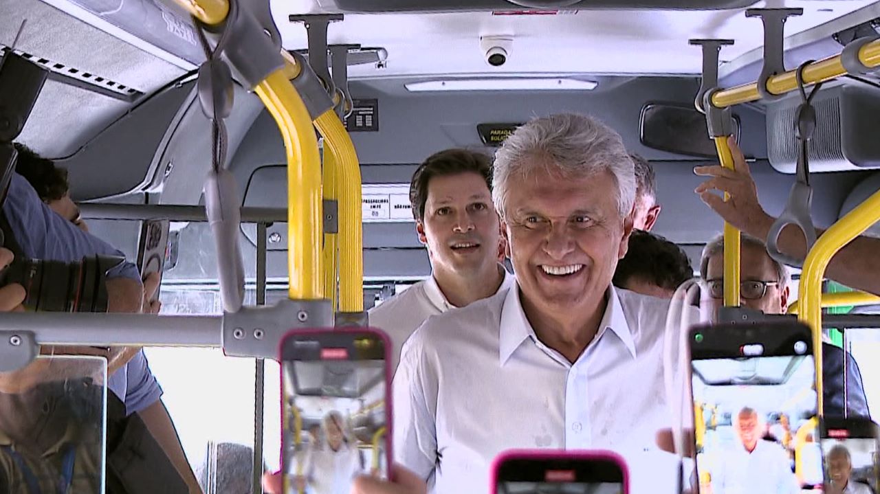 Governo entrega ônibus elétrico para o Eixo Anhanguera