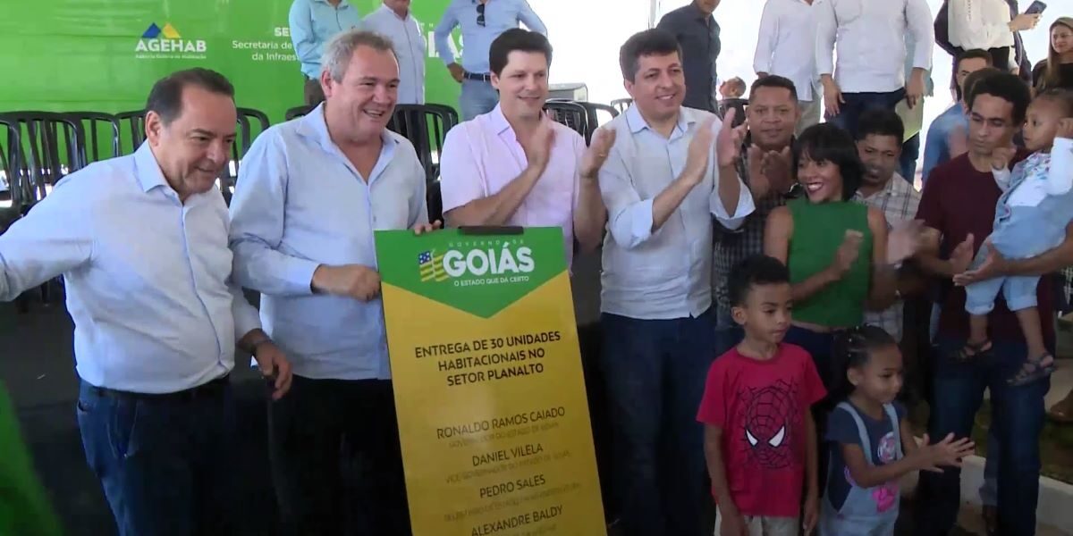 Governo Estadual entrega 30 moradias a famílias de Alto Paraíso