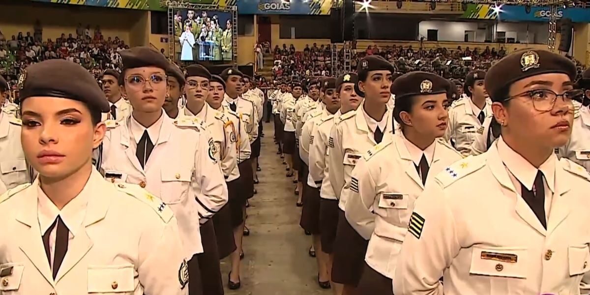 Formatura reúne 780 alunos de colégios militares