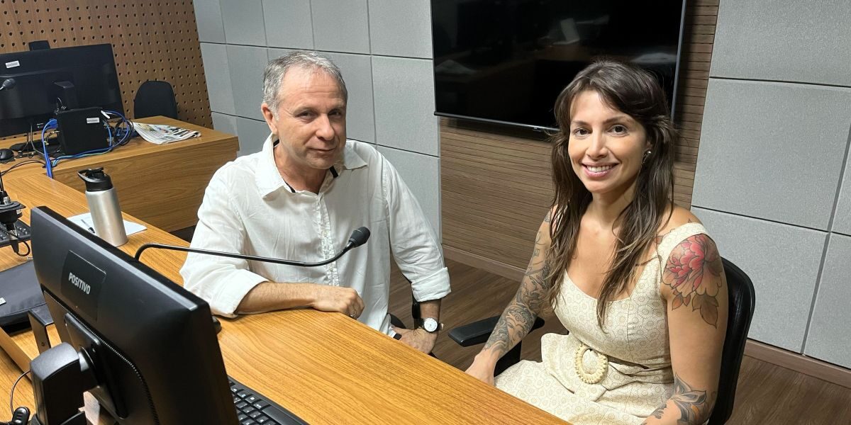 Flautista Adriana Losi é a convidada do Arte e Atitude da RBC FM