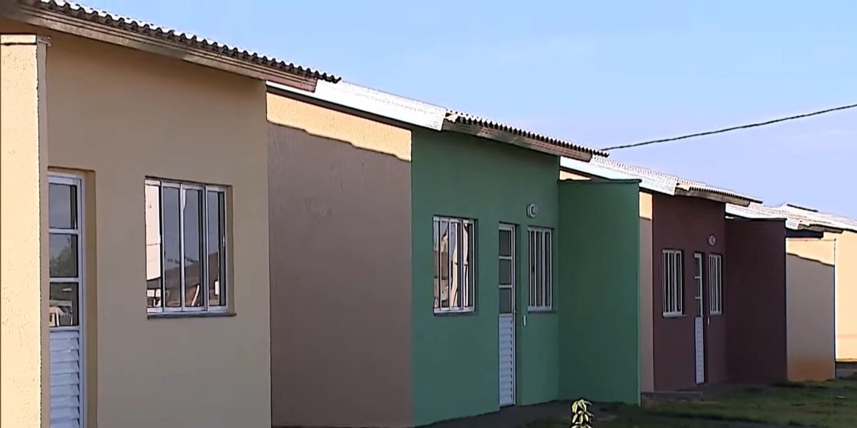 Governo estrega casas a custo zero para 42 famílias de Vianópolis