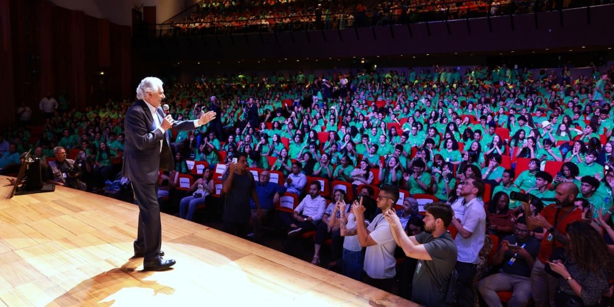 Programa Aprendiz do Futuro recebe 561 novos jovens