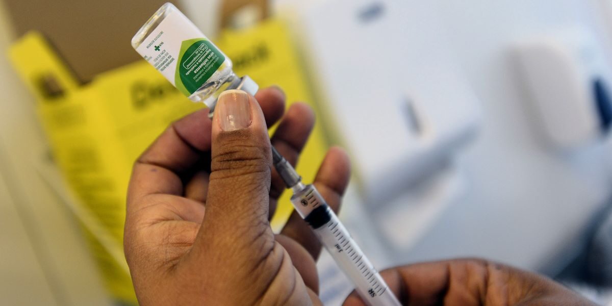 Vacinação contra gripe volta a se concentrar no público prioritário