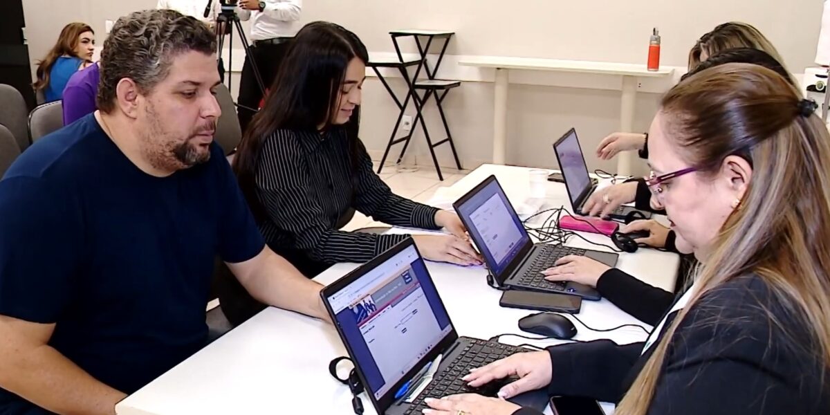 Feirão de Empregos oferece 1,3 mil vagas em shopping de Goiânia