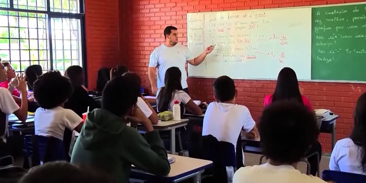 Rede Estadual abre solicitações de matrícula para 2016 até 1º de dezembro