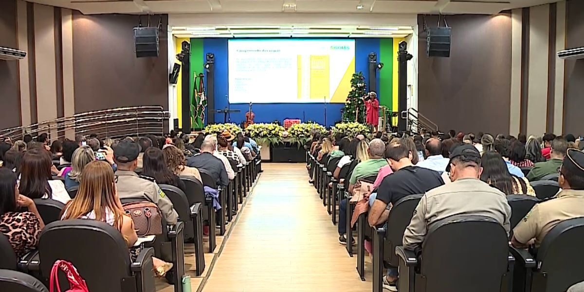 Seduc Goiás planeja com gestores o próximo ano letivo