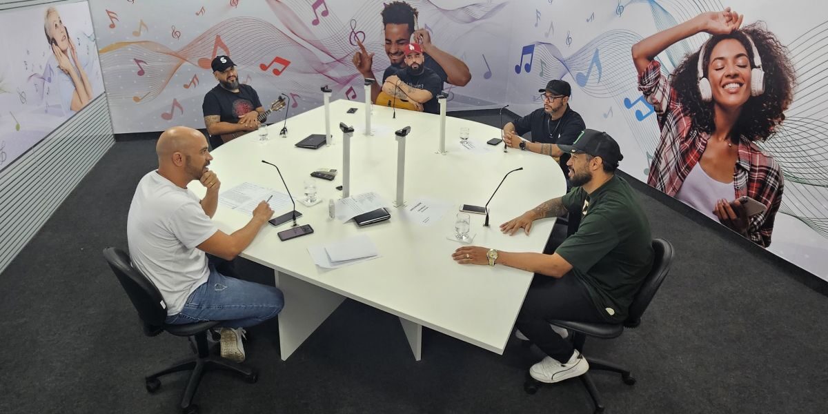 Sextou no TBC+ com a animação da banda Chama q Noix