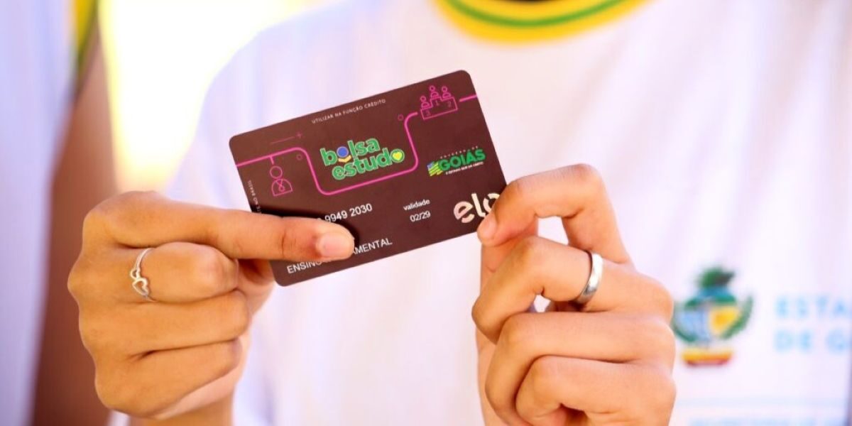Governo reajusta cartão Bolsa Estudo em 38%