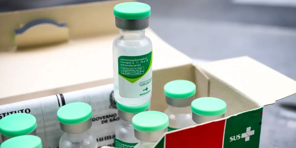 Saúde vacina contra HPV em jovens que perderam prazo da imunização