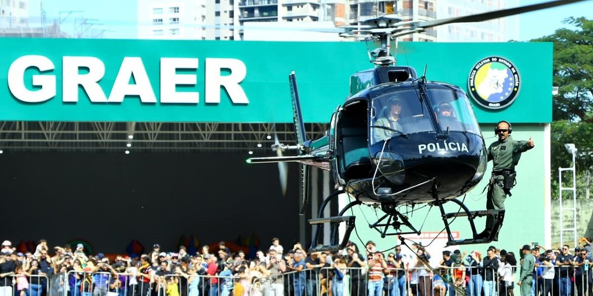 Graer abre portas, mostra seu trabalho e se aproxima da população