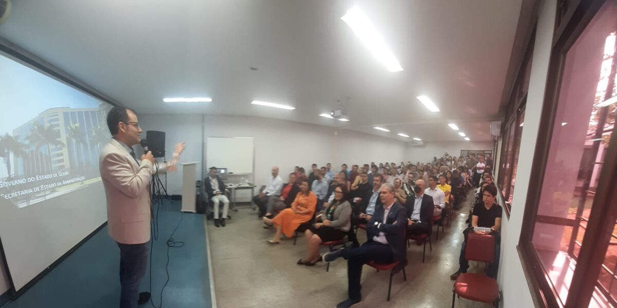 Governo de Goiás empossa 70 servidores aprovados no concurso da Sead