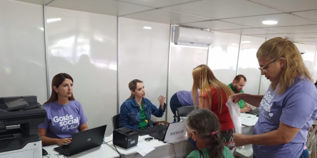 Vapt Vupt realiza aproximadamente 3 mil atendimentos durante o Goiás Social Mulher