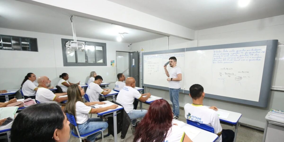 Inscrições para processo seletivo de professores temporários começam nesta segunda-feira (16/12)