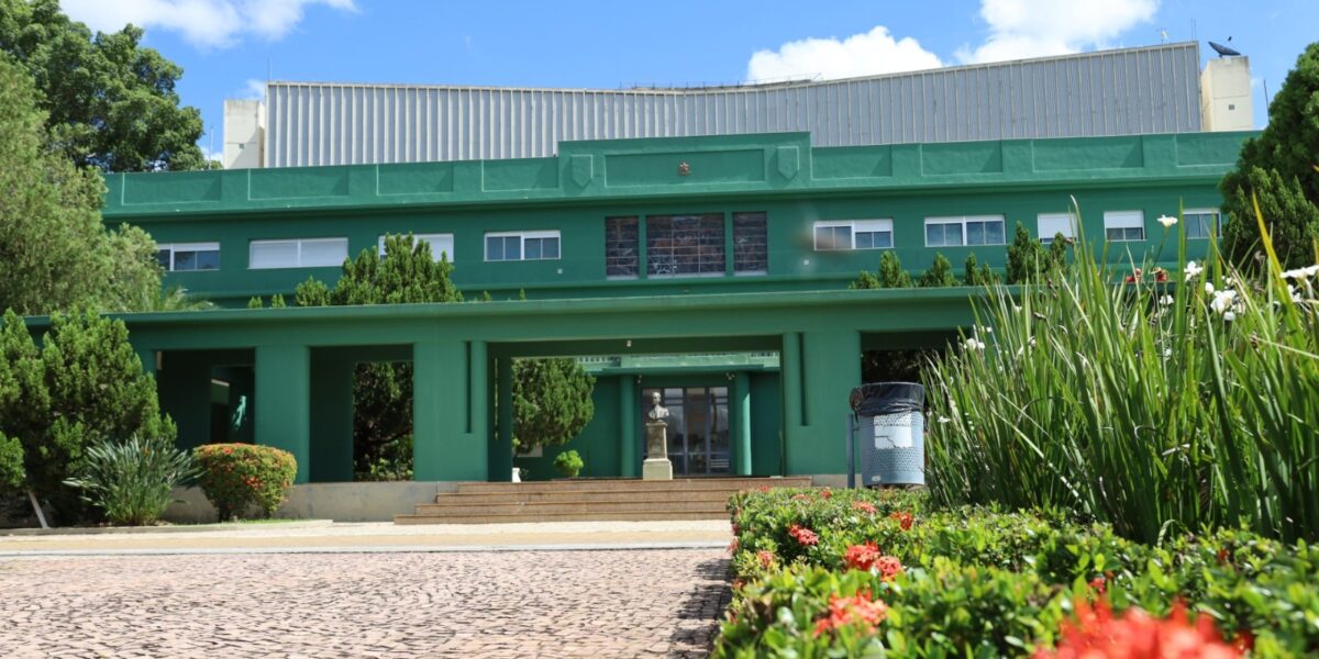 Governo de Goiás envia à Alego projeto de revisão salarial para servidores