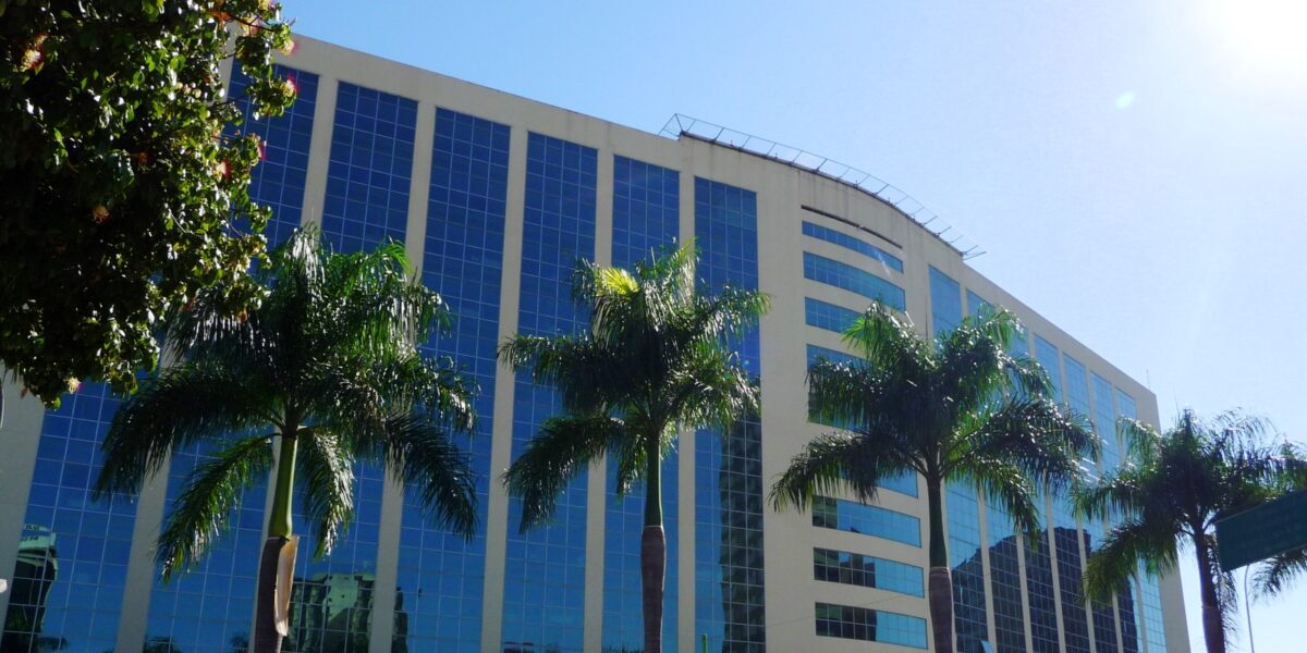Estado de Goiás publica edital de licitação para estruturação e operação de fundo imobiliário