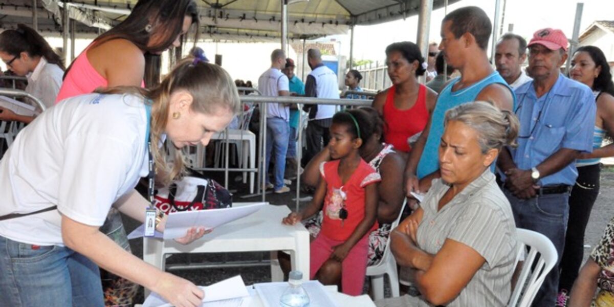 Agehab cadastra famílias para segunda fase de regularização do Colina Azul