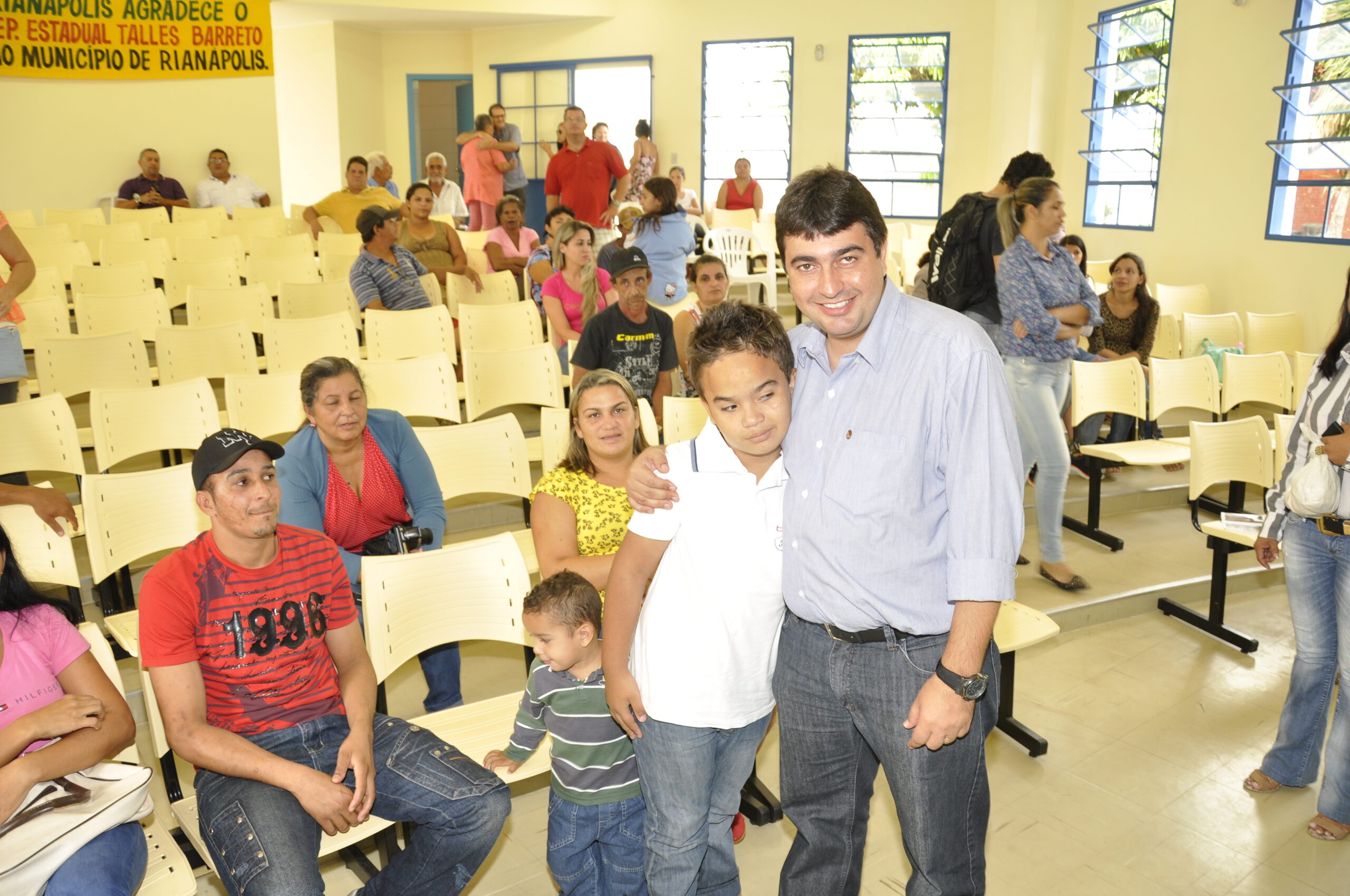 Governo de Goiás entrega 50 moradias em Rianápolis