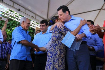 Famílias comemoram benefícios da habitação do Governo de Goiás nas regiões Metropolitana e Sudeste