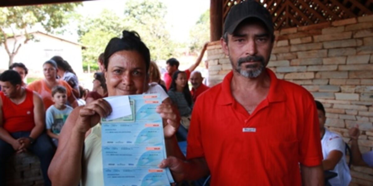 Famílias de Pirenópolis recebem recursos do Estado para reformar suas moradias