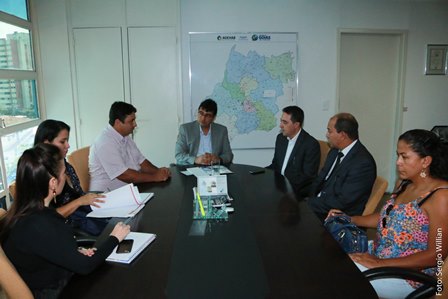 Governo de Goiás estabelece cronograma para entrega de moradias rurais