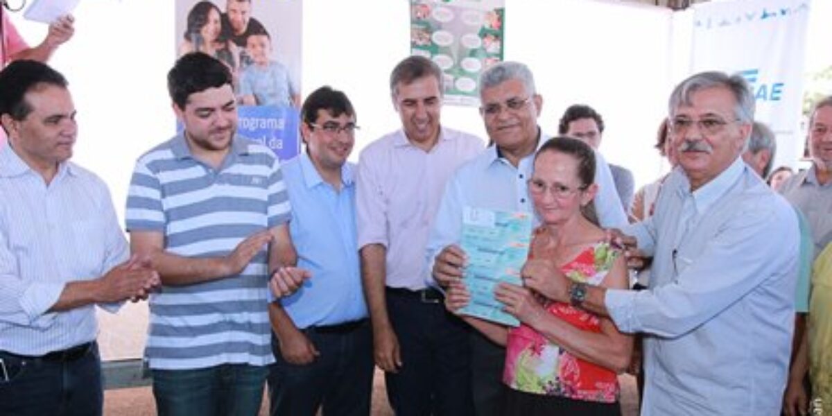 Firminópolis, Turvânia e Nazário recebem benefícios habitacionais do Governo de Goiás