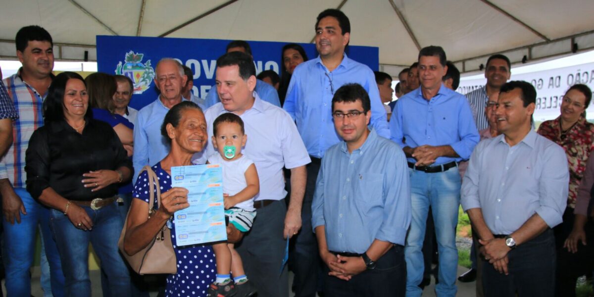 Região Oeste recebe benefícios habitacionais do Governo de Goiás