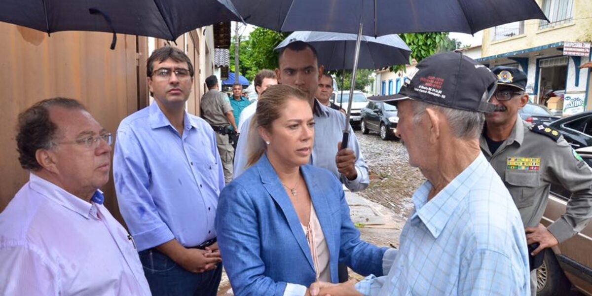 Famílias atingidas pela enchente em Pirenópolis recebem Cheque Reforma