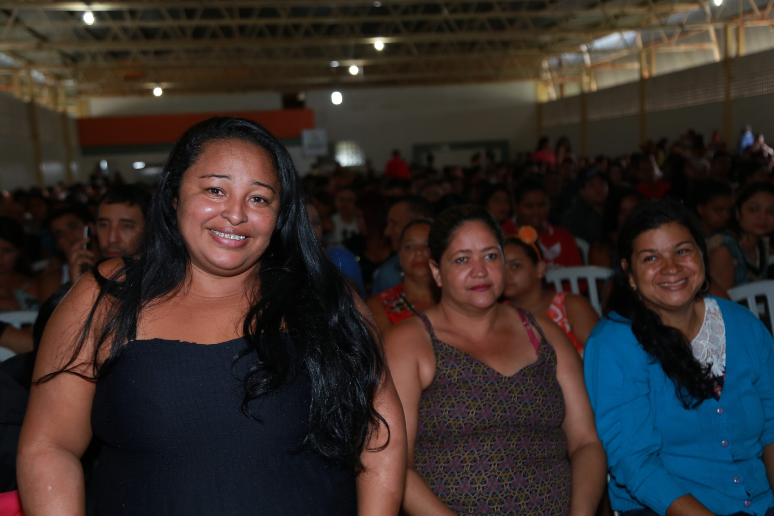 Famílias comemoram sorteio de endereços do Buriti Sereno