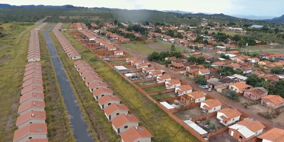 Governo de Goiás libera R$ 1 milhão para conclusão de 96 moradias em Alto Paraíso