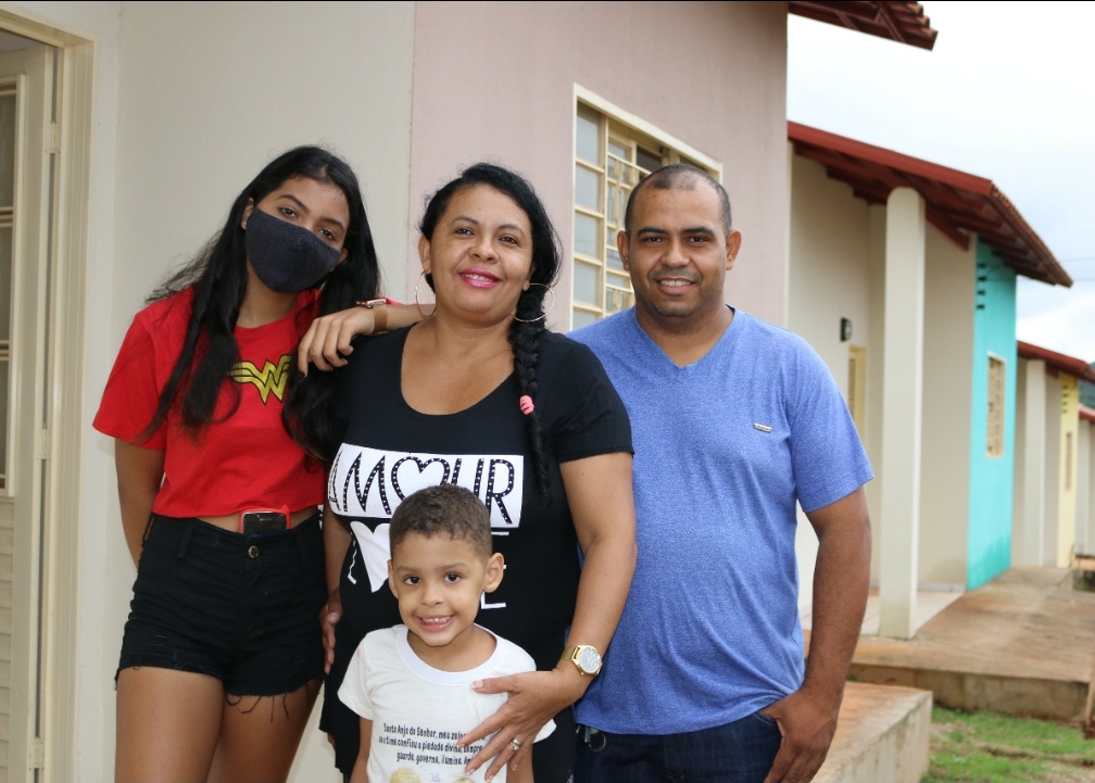 Governo de Goiás entrega mais 34 moradias no Residencial João Paulo II