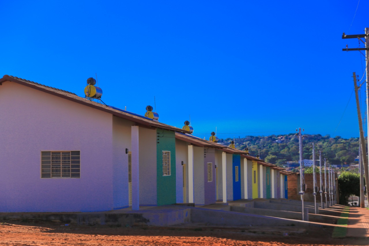 Agehab faz licitação para construir moradias em Paraúna e Vila Propício