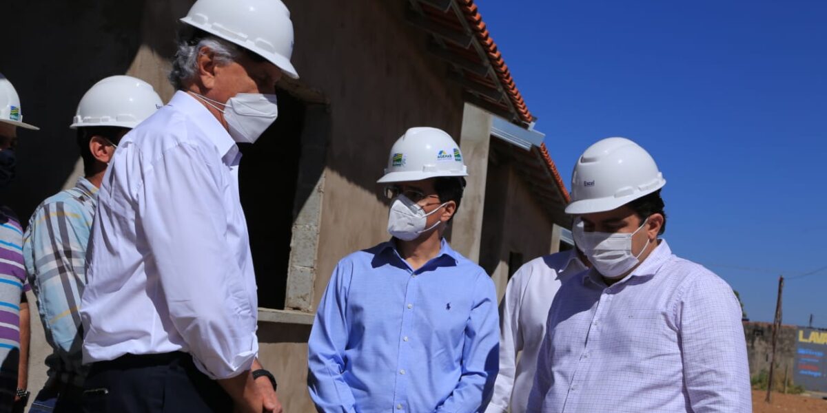 Visita do governador ao canteiro de obras do Residencial do Cerrado III, em Anápolis