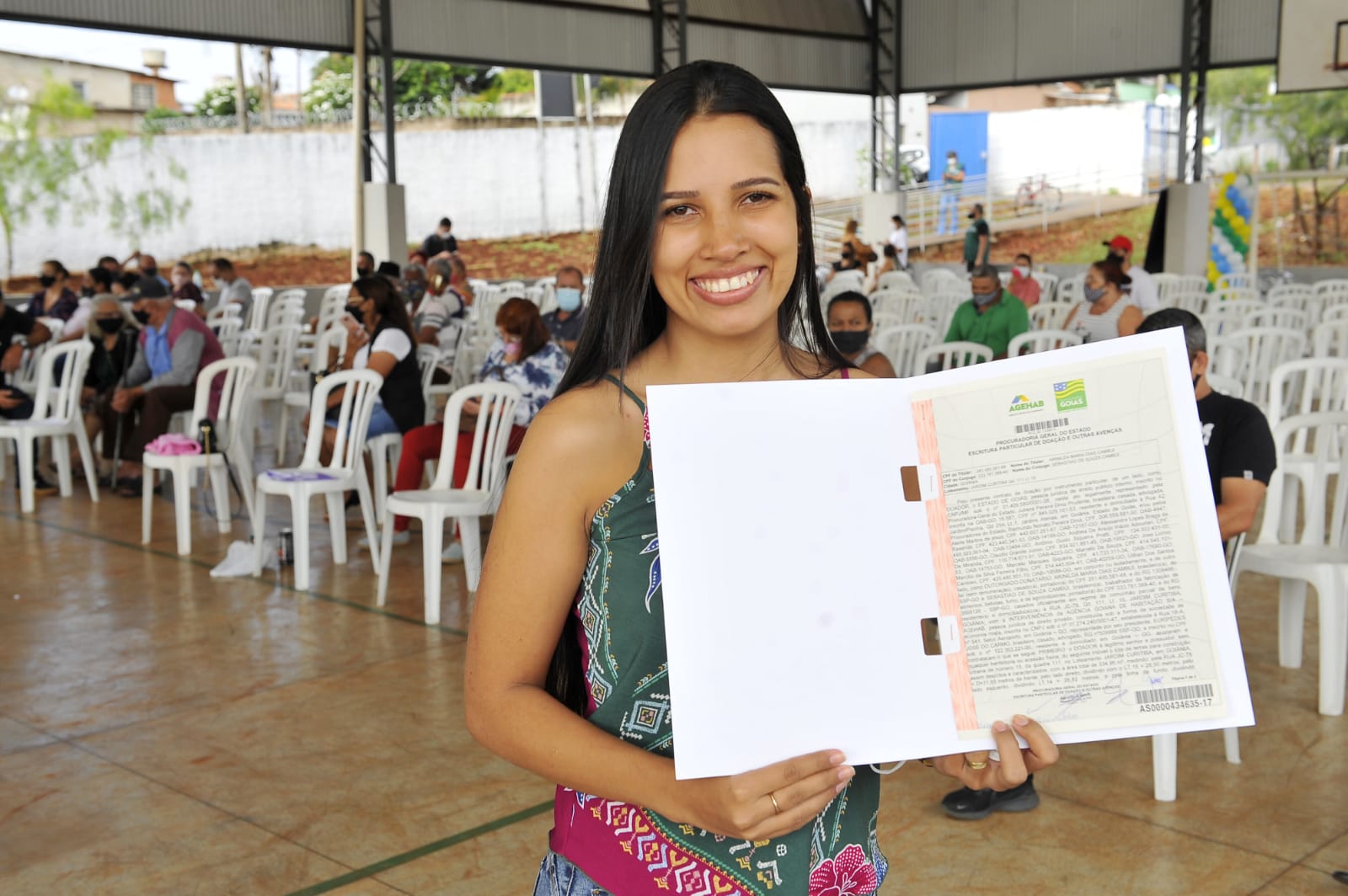 Sonho da escritura é realizado pelo Governo de Goiás para mais 430 famílias em evento no sábado (12)