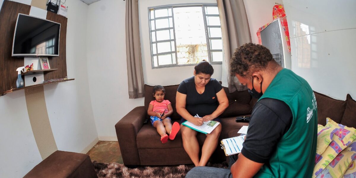 Governo de Goiás realiza cadastramento para regularização fundiária em bairros de Sanclerlândia