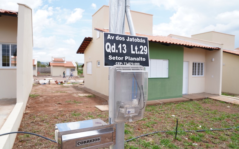 Governo de Goiás entrega 30 casas a custo zero em Alto Paraíso
